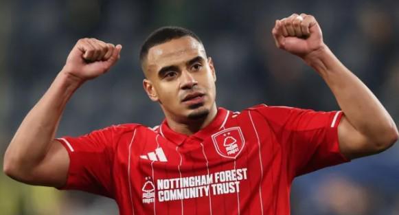 Leyu-英媒：曼联有意引进穆里略，且考虑给马奎尔开10万镑周薪合同