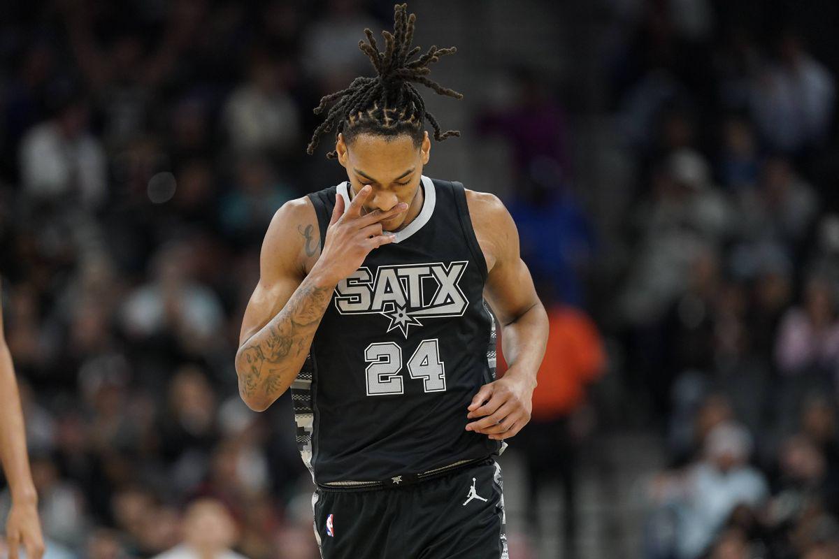 Leyu-从马刺老大变成球队“配角”！打了6年NBA，他总算找到自己的定位